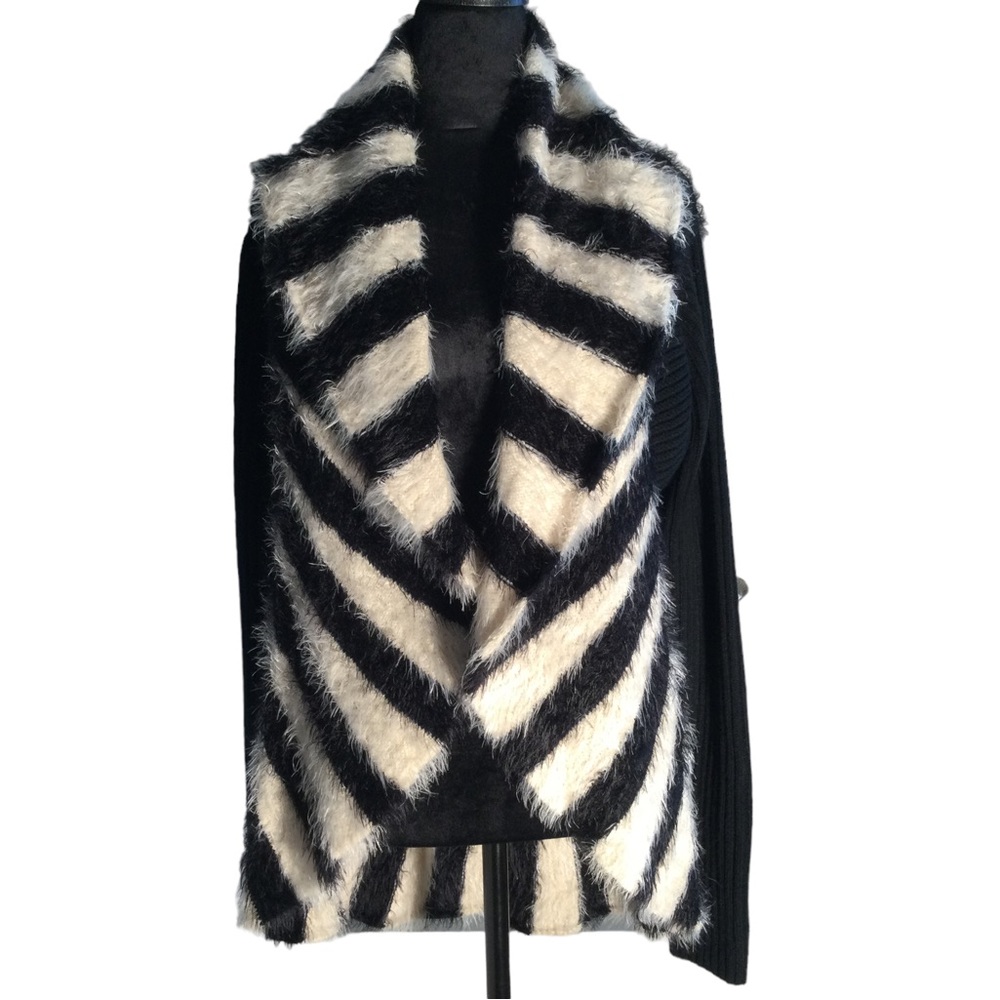SIONI STUDIO black and cream open front cardigan size s/m